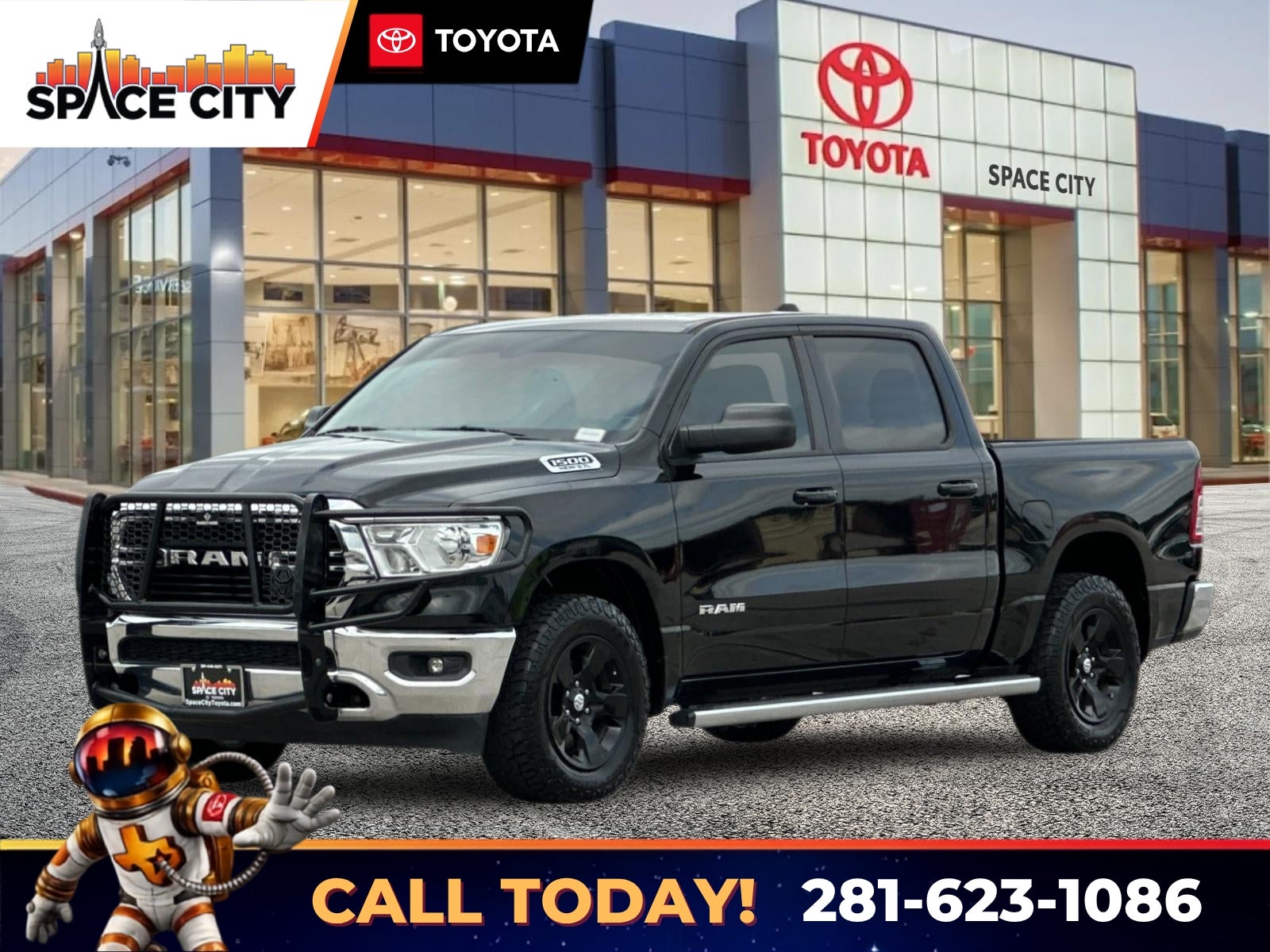 2021 RAM 1500 Big Horn/Lone Star in Diamond Black Crystal Pearlcoat — front three-quarter view