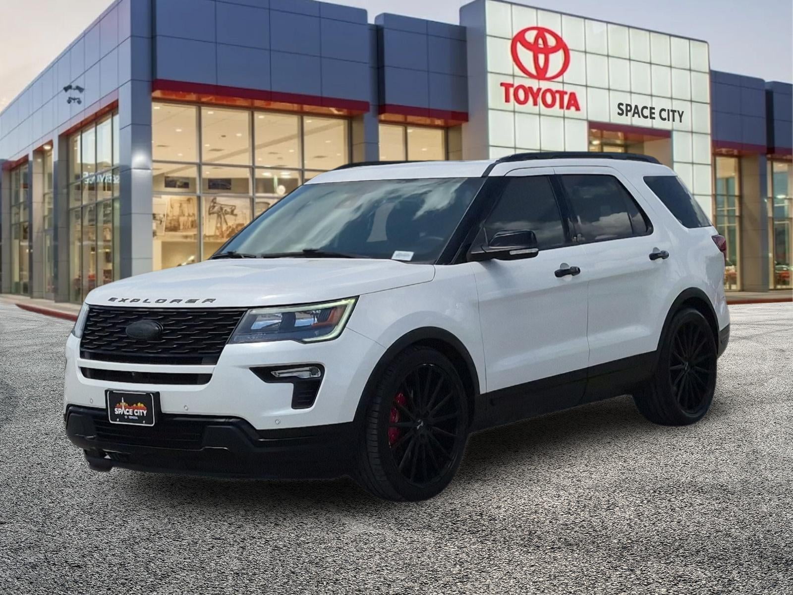 2018 Ford Explorer — side profile view