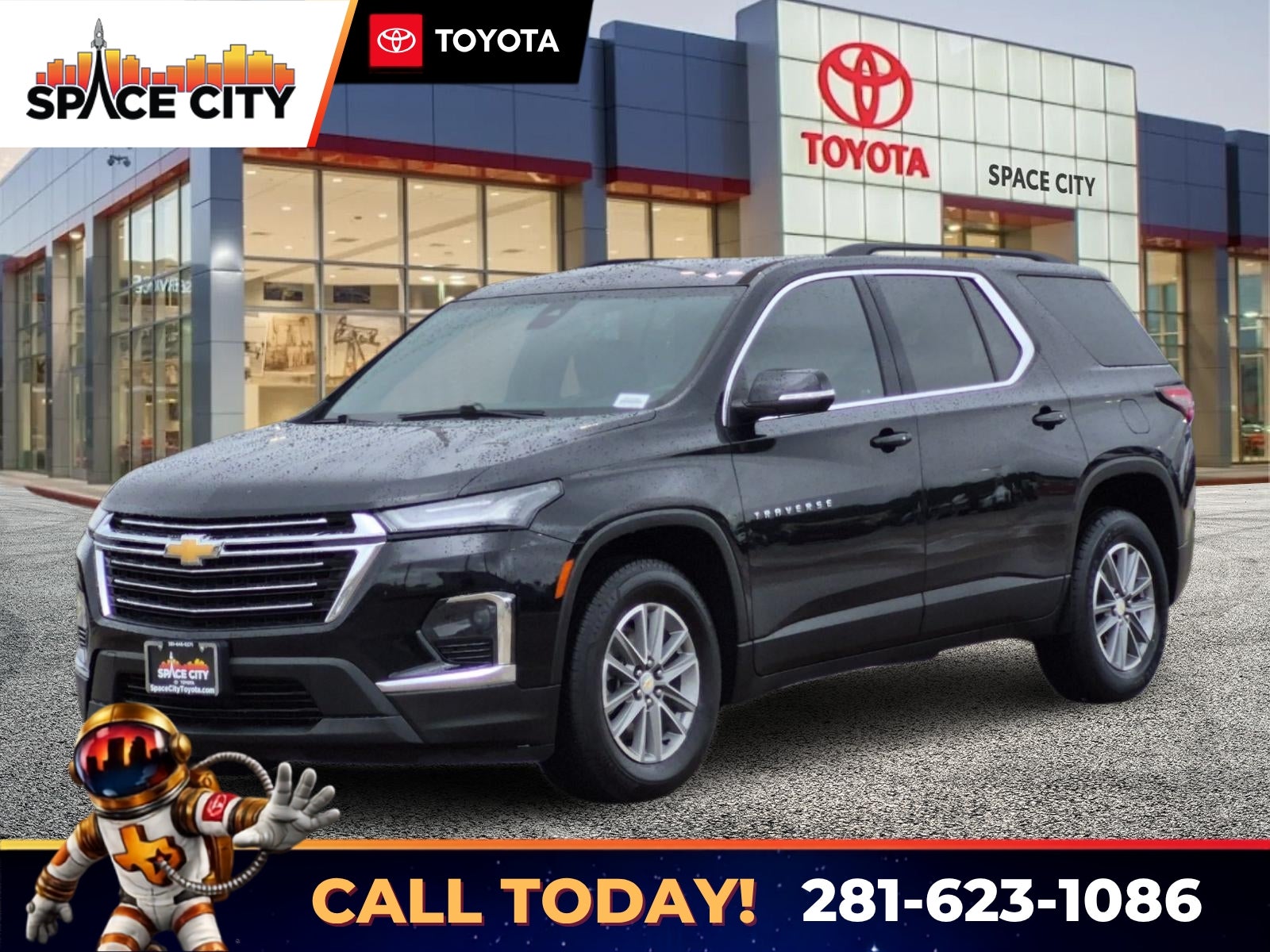 2022 Chevrolet Traverse LT 1LT in Mosaic Black Metallic — front three-quarter view