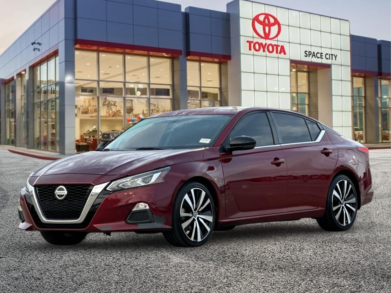2019 Nissan Altima — side profile view