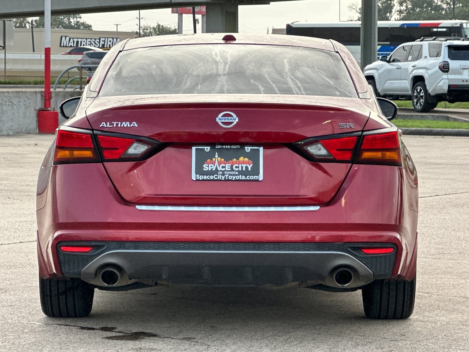 2019 Nissan Altima — detail view