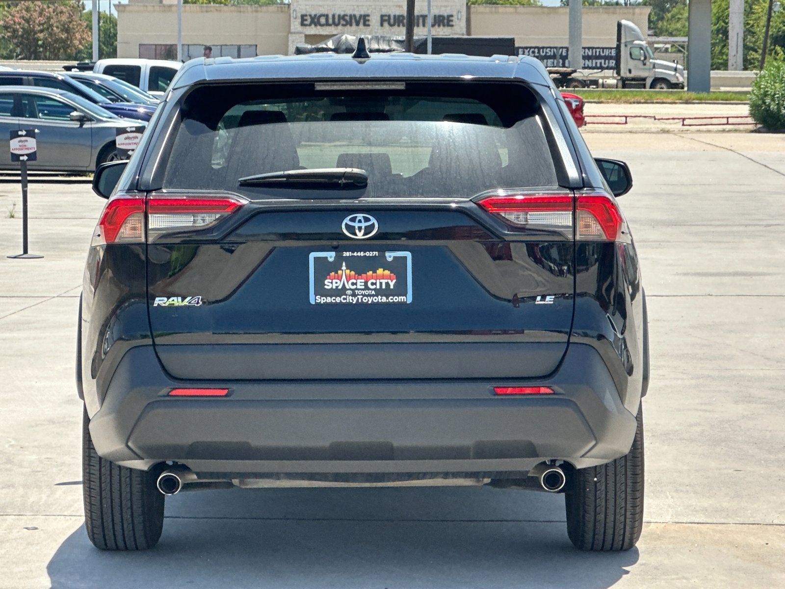 2025 Toyota RAV4 — detail view
