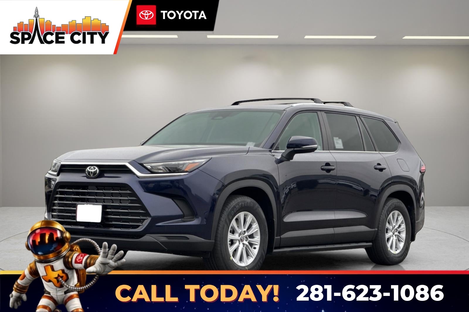2026 Toyota Highlander Hybrid XLE in Blueprint — front three-quarter view