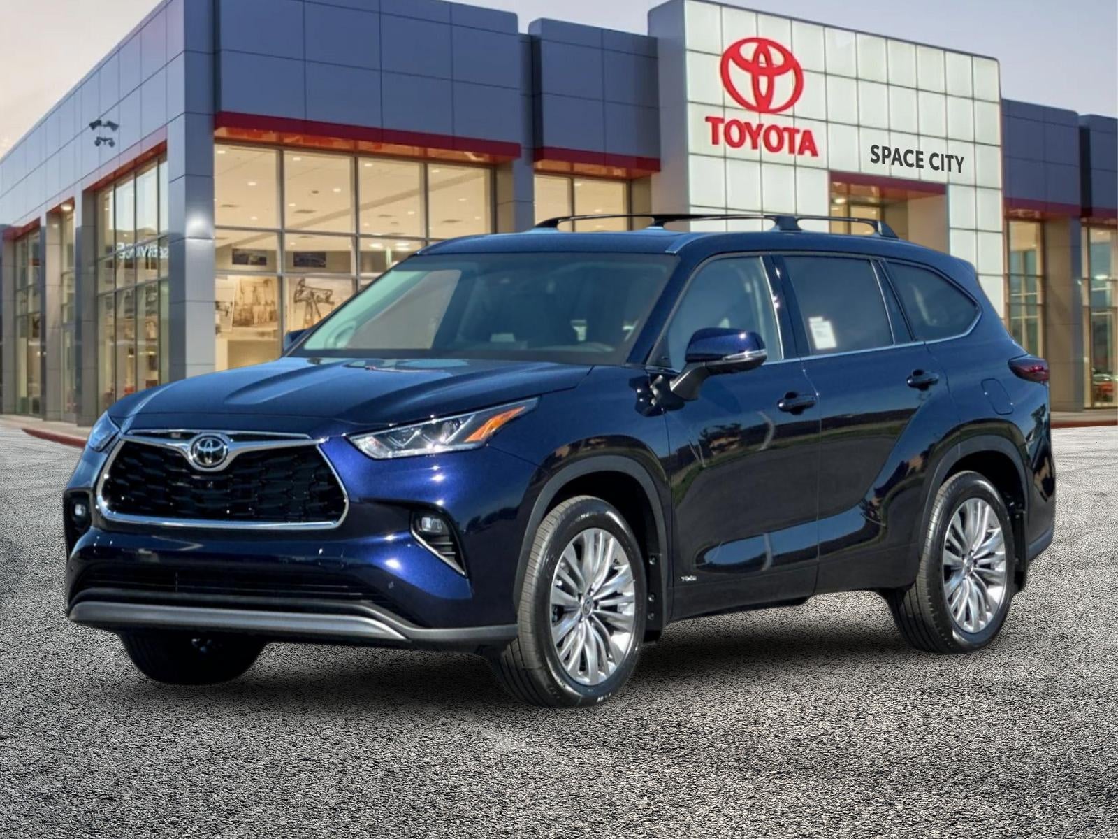 2026 Toyota Highlander — side profile view
